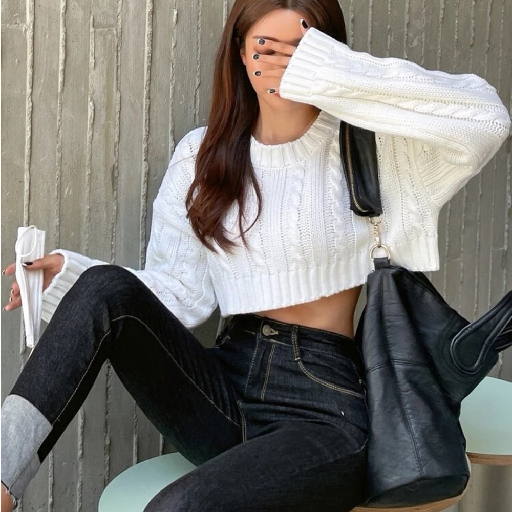 DAZY Drop Shoulder Cable Knit Cropped Sweater